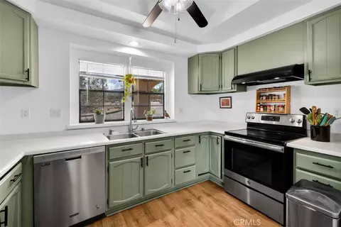 Kitchen - 61864 Alta Mura, Joshua Tree, CA 92252 photo 2 of 4