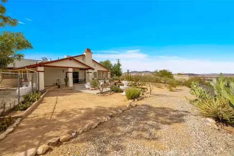 Exterior - 61864 Alta Mura, Joshua Tree, CA 92252 photo 16 of 19