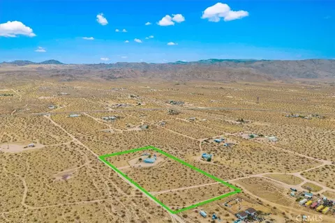 View/Area - 5566 Oleta, Landers, CA 92285 photo 4 of 7
