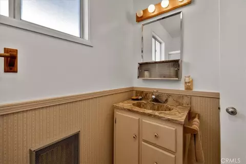 Bath - 5566 Oleta, Landers, CA 92285 photo 2 of 2