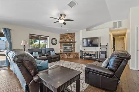 Living - 58235 Paxton, Yucca Valley, CA 92284 photo 3 of 3