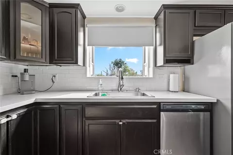 Kitchen - 58235 Paxton, Yucca Valley, CA 92284 photo 3 of 4