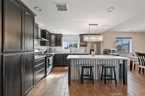 Kitchen - 58235 Paxton, Yucca Valley, CA 92284 photo 2 of 4