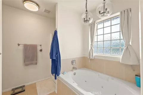 Bath - 58235 Paxton, Yucca Valley, CA 92284 photo 4 of 4