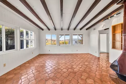 Living - 51039 Canyon Rd, Morongo Valley, CA 92256 photo 4 of 7