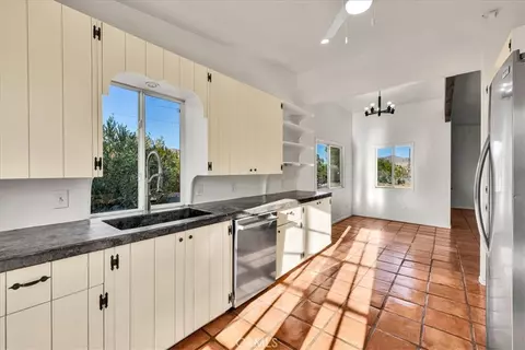 Kitchen - 51039 Canyon Rd, Morongo Valley, CA 92256 photo 4 of 4