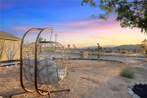 Exterior - 7021 Balsa Ave, Yucca Valley, CA 92284 photo 5 of 5