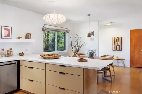 Kitchen - 61184 Onaga Trl, Joshua Tree, CA 92252 photo 4 of 4