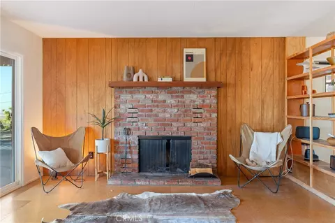 Living - 61184 Onaga Trl, Joshua Tree, CA 92252 photo 4 of 6