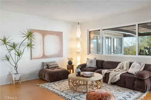 Living - 61184 Onaga Trl, Joshua Tree, CA 92252 photo 2 of 6
