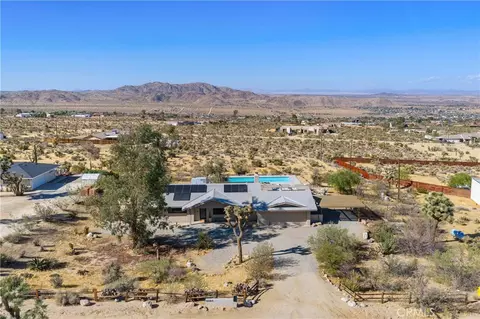 View/Area - 61184 Onaga Trl, Joshua Tree, CA 92252 photo 2 of 2