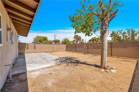 Exterior - 7623 Frontera Ave, Yucca Valley, CA 92284 photo 4 of 11