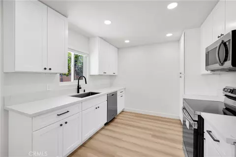 Kitchen - 7623 Frontera Ave, Yucca Valley, CA 92284 photo 1 of 1