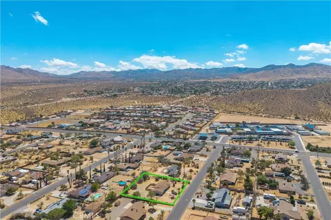 View/Area - 7623 Frontera Ave, Yucca Valley, CA 92284 photo 4 of 7