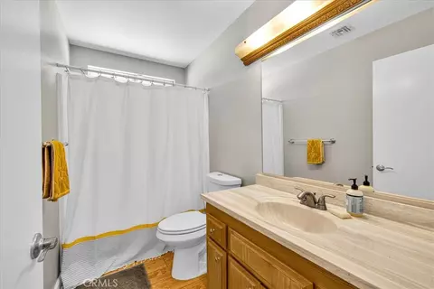 Bath - 7433 Frontera Ave, Yucca Valley, CA 92284 photo 2 of 2