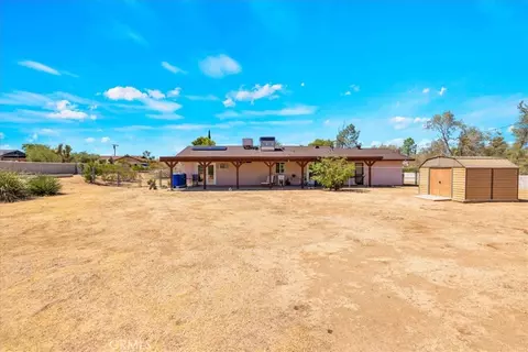 Exterior - 7433 Frontera Ave, Yucca Valley, CA 92284 photo 5 of 8