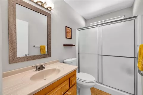 Bath - 7433 Frontera Ave, Yucca Valley, CA 92284 photo 1 of 2