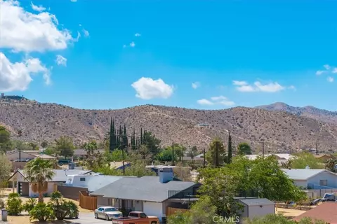 View/Area - 7433 Frontera Ave, Yucca Valley, CA 92284 photo 2 of 11