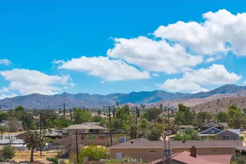 View/Area - 7433 Frontera Ave, Yucca Valley, CA 92284 photo 3 of 11