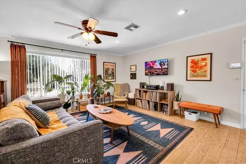 Living - 7433 Frontera Ave, Yucca Valley, CA 92284 photo 2 of 4