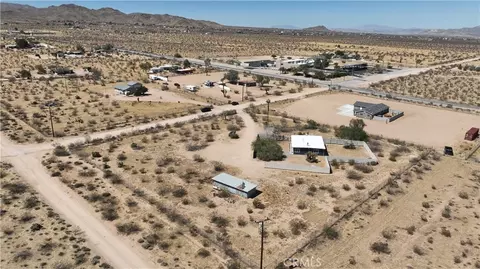 View/Area - 829 Cambria, Yucca Valley, CA 92284 photo 4 of 27