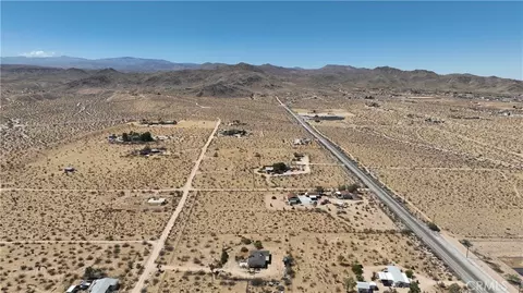 View/Area - 829 Cambria, Yucca Valley, CA 92284 photo 15 of 27
