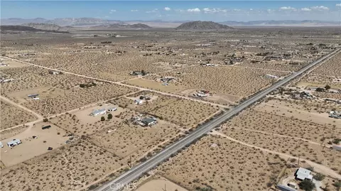 View/Area - 829 Cambria, Yucca Valley, CA 92284 photo 18 of 27