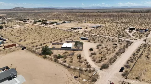 View/Area - 829 Cambria, Yucca Valley, CA 92284 photo 9 of 27