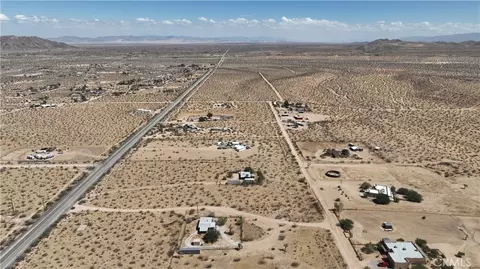 View/Area - 829 Cambria, Yucca Valley, CA 92284 photo 19 of 27