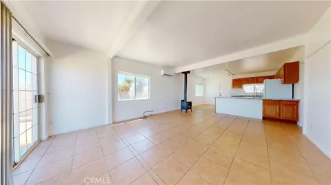 Living - 829 Cambria, Yucca Valley, CA 92284 photo 2 of 2