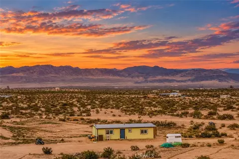 67550 Del Oro Rd, Twentynine Palms, CA 92277