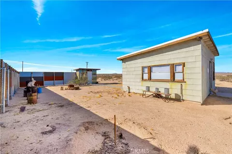 Exterior - 65255 Pluto St, Joshua Tree, CA 92252 photo 4 of 16