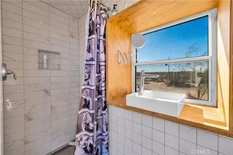 Bath - 65255 Pluto St, Joshua Tree, CA 92252 photo 1 of 2