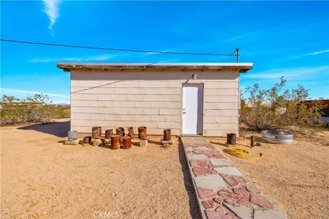 Exterior - 65255 Pluto St, Joshua Tree, CA 92252 photo 11 of 16