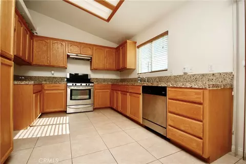 Kitchen - 60917 Navajo, Joshua Tree, CA 92252 photo 1 of 3