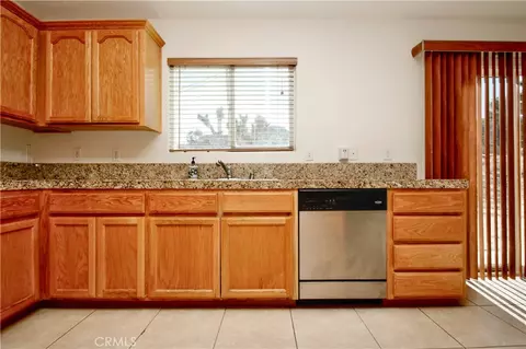 Kitchen - 60917 Navajo, Joshua Tree, CA 92252 photo 3 of 3