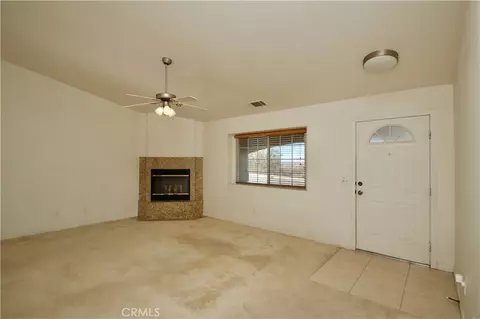 Living - 60917 Navajo, Joshua Tree, CA 92252 photo 2 of 4