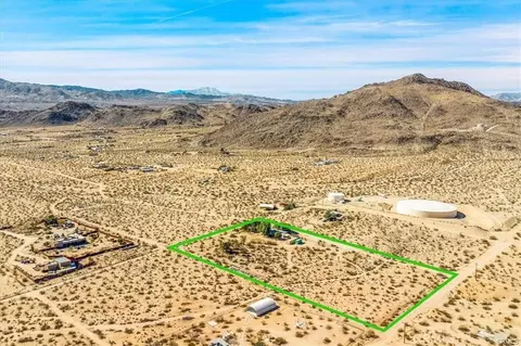 View/Area - 3961 Avenida Del Sol, Joshua Tree, CA 92252 photo 1 of 5