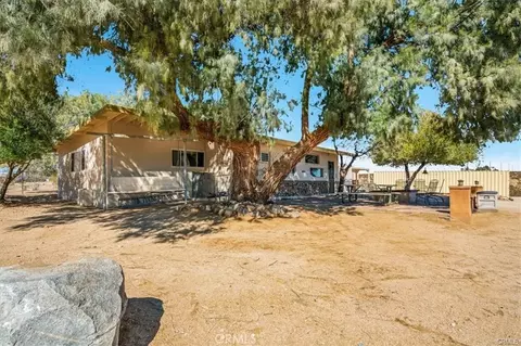 Exterior - 3961 Avenida Del Sol, Joshua Tree, CA 92252 photo 5 of 5
