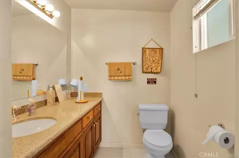 Bath - 3961 Avenida Del Sol, Joshua Tree, CA 92252 photo 4 of 4