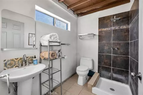 Bath - 79017 El Paseo Dr, Twentynine Palms, CA 92277 photo 1 of 2