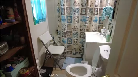 Bath - 71688 Macrae Rd, Twentynine Palms, CA 92277 photo 1 of 5
