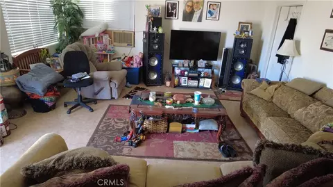 Living - 71688 Macrae Rd, Twentynine Palms, CA 92277 photo 1 of 1