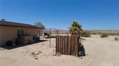 Exterior - 71688 Macrae Rd, Twentynine Palms, CA 92277 photo 14 of 17