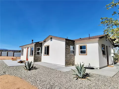 Exterior - 58248 Aberdeen Dr, Yucca Valley, CA 92284 photo 7 of 11