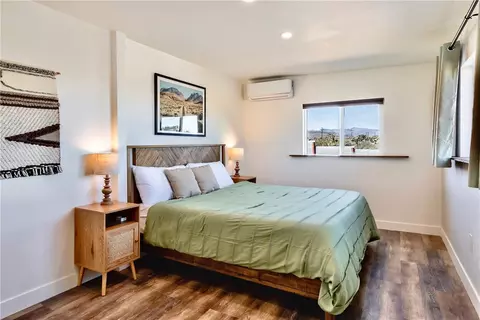 Bedroom - 58248 Aberdeen Dr, Yucca Valley, CA 92284 photo 1 of 6