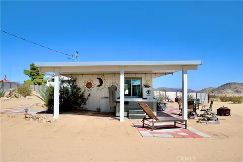 Exterior - 4719 Kickapoo Trl, Landers, CA 92285 photo 4 of 25