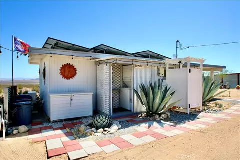 Exterior - 4719 Kickapoo Trl, Landers, CA 92285 photo 5 of 25