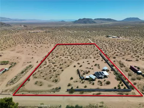 View/Area - 4719 Kickapoo Trl, Landers, CA 92285 photo 9 of 10