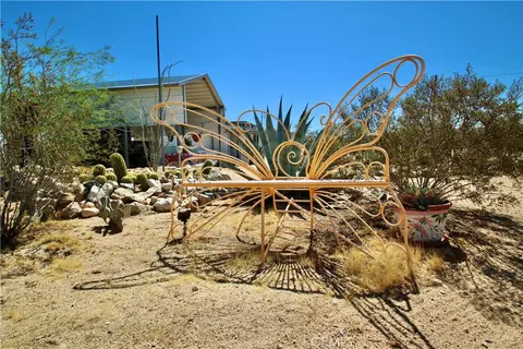 Exterior - 4719 Kickapoo Trl, Landers, CA 92285 photo 2 of 25